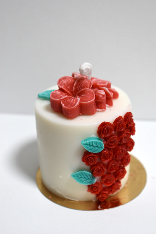 Handgefertigte Kerze mit Rosen-Design
