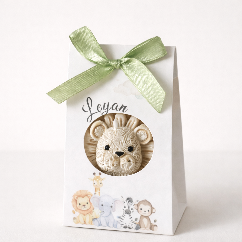 Personalisierte Baby Geschenkbox mit Löwenmotiv und Namen, Geschenk zur Geburt